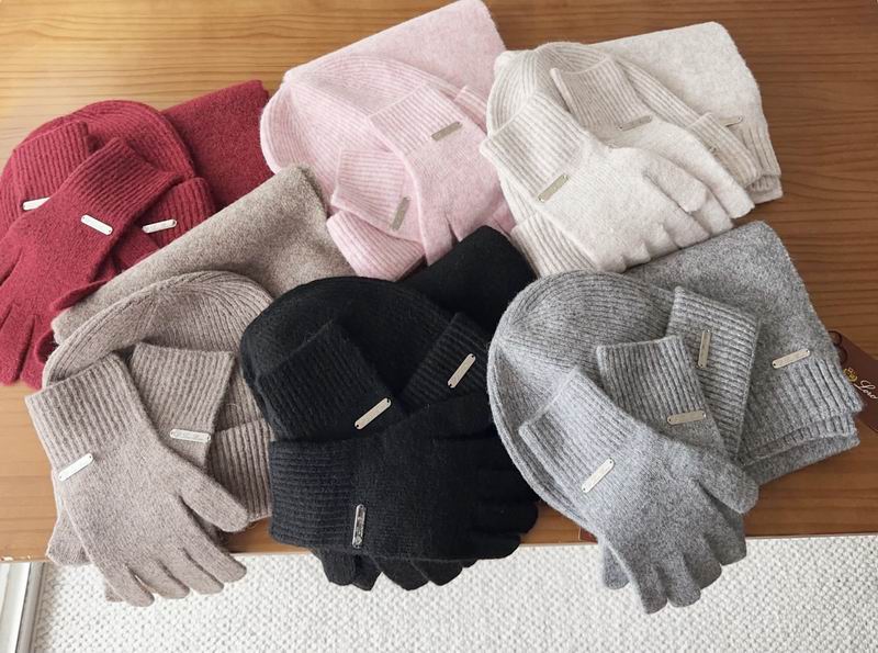 LV Scarf Hat Gloves 101202
